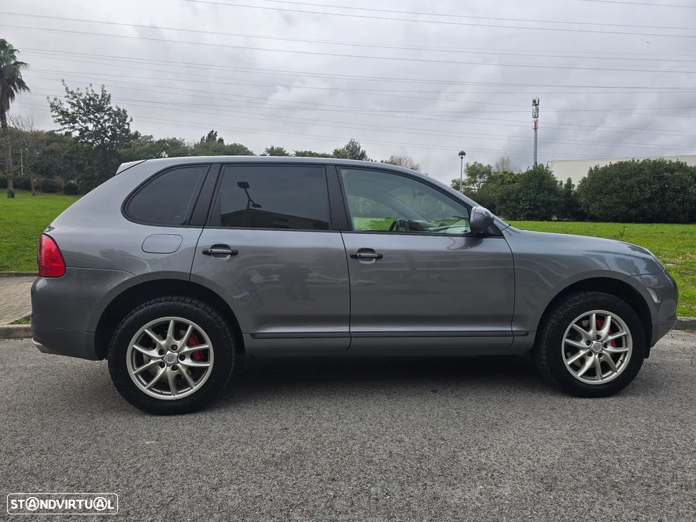 Porsche Cayenne Turbo - 4