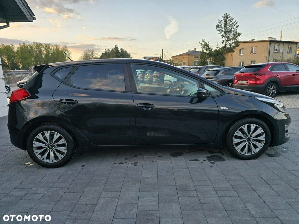 Kia Ceed - 4