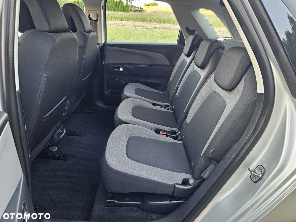 Citroën C4 Picasso 1.2 PureTech Attraction - 9