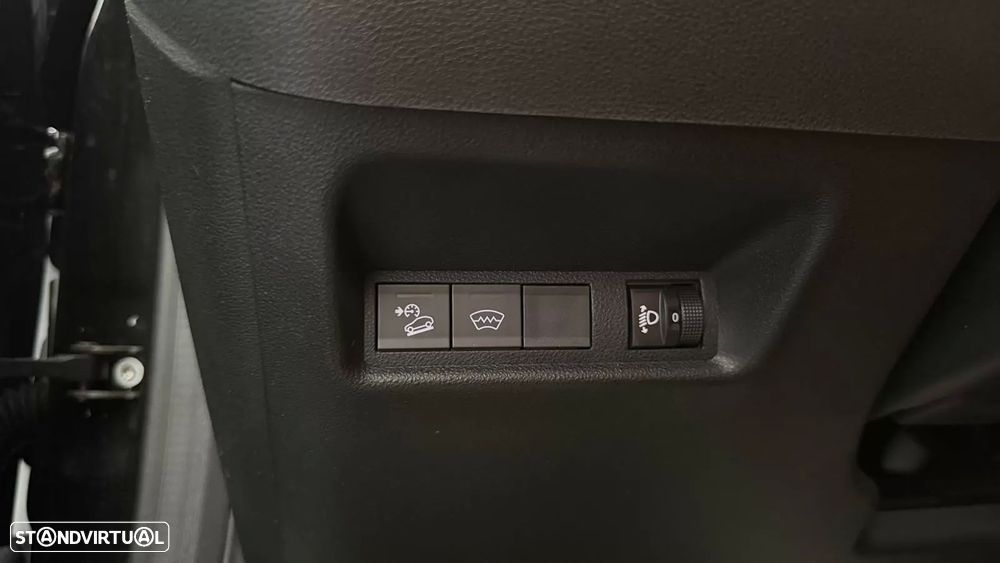 Jeep Avenger 1.2 GSE T3 Altitude - 29