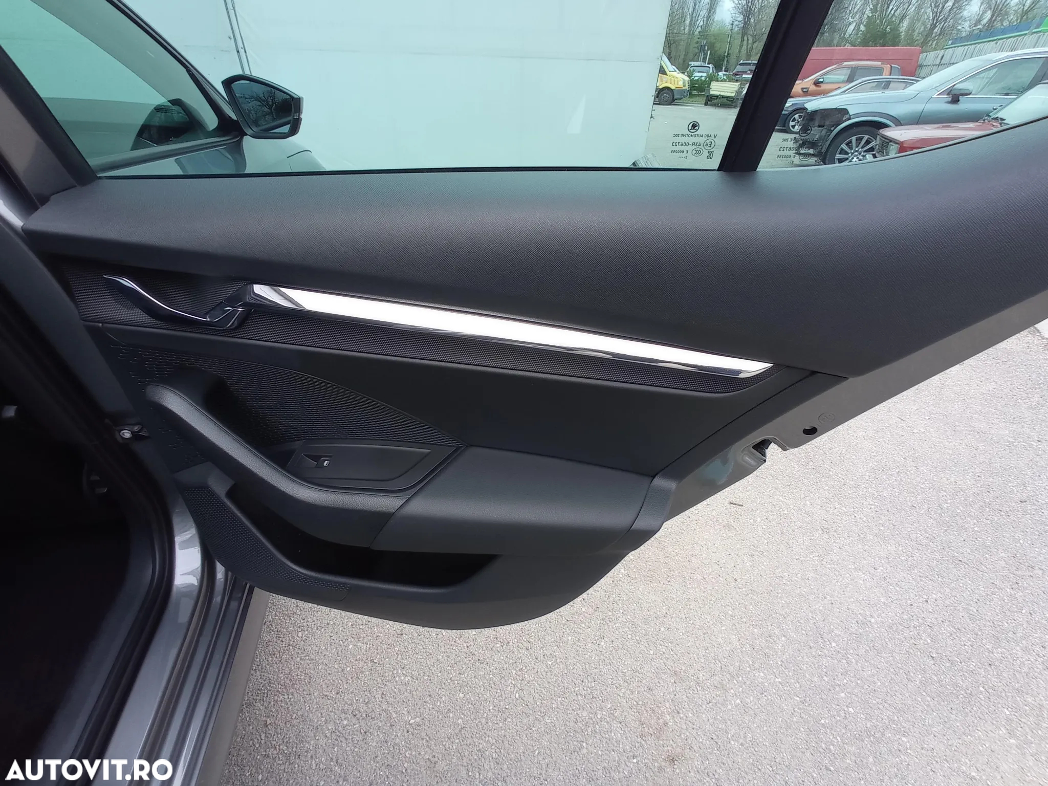 Skoda Octavia 2.0 TDI DSG Style - 21