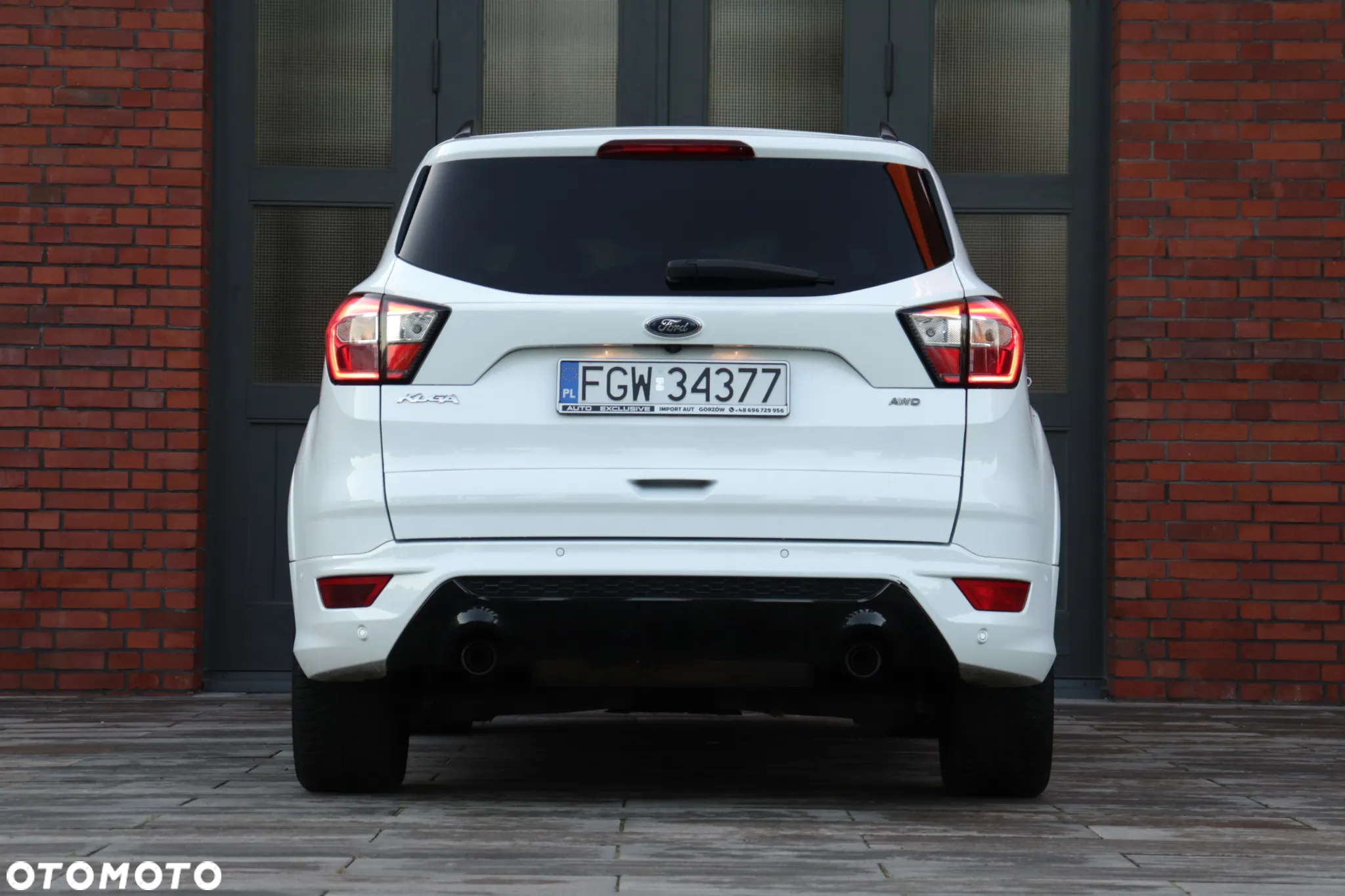 Ford Kuga 2.0 EcoBlue 4x4 ST-LINE - 13