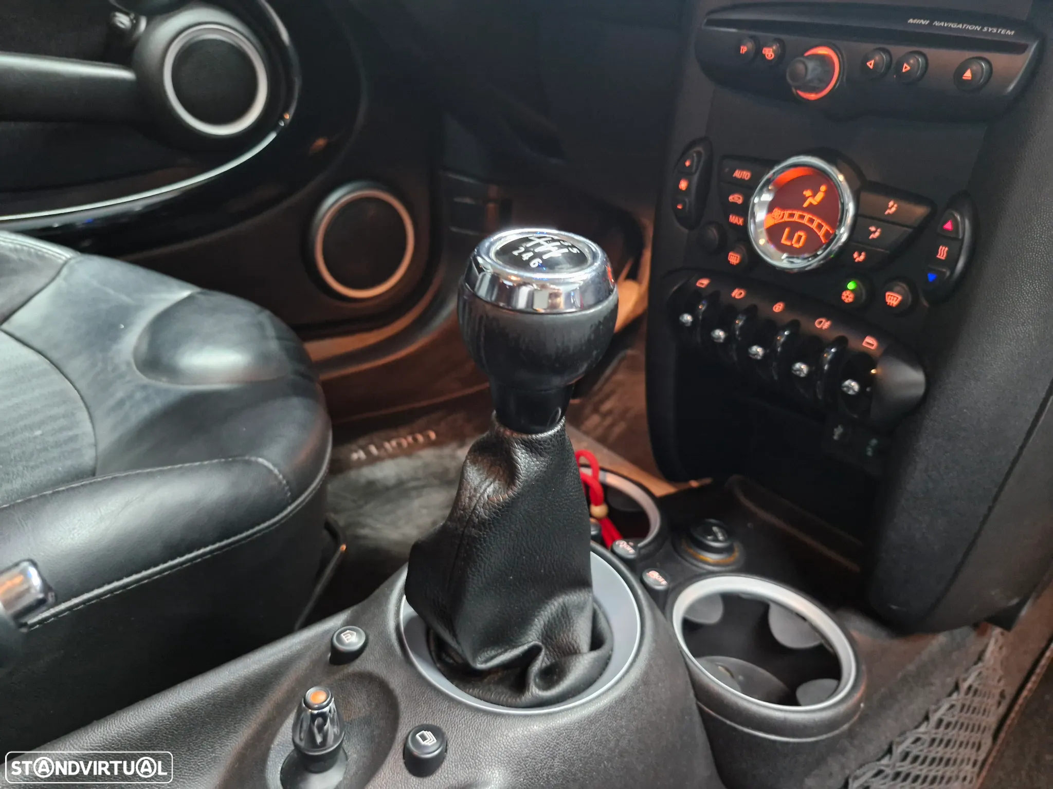 MINI 3 Portas Cooper D - 10