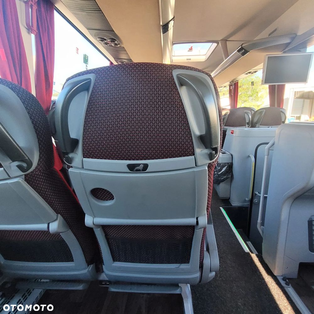 MAN R 08 Lion's Coach - 7