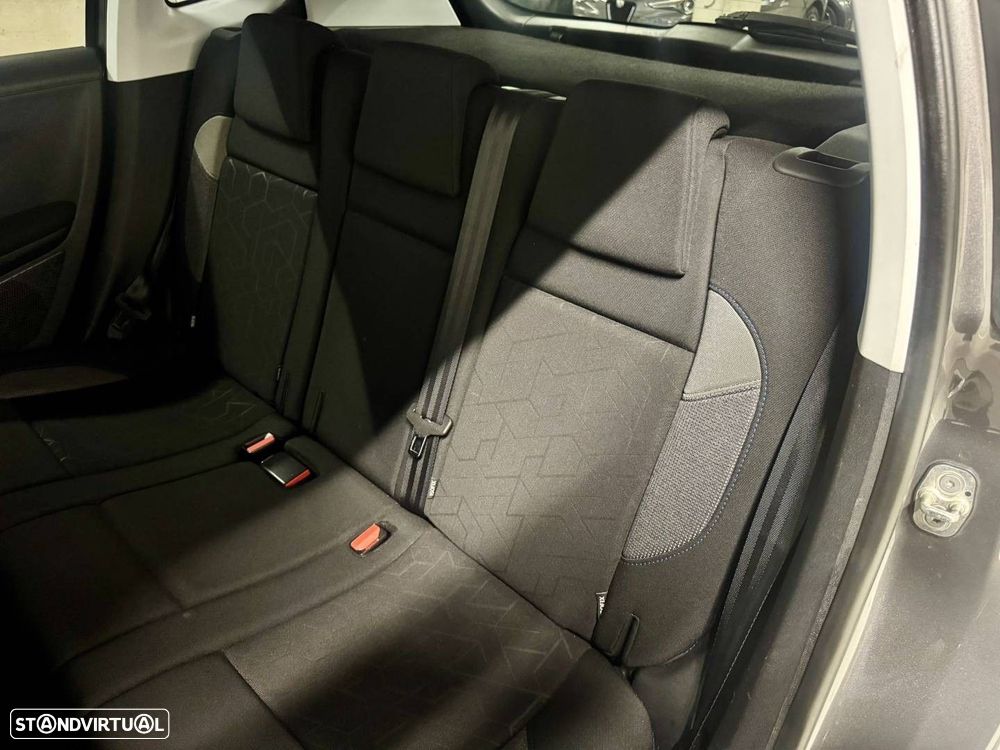 Peugeot 2008 1.2 PureTech Style - 24