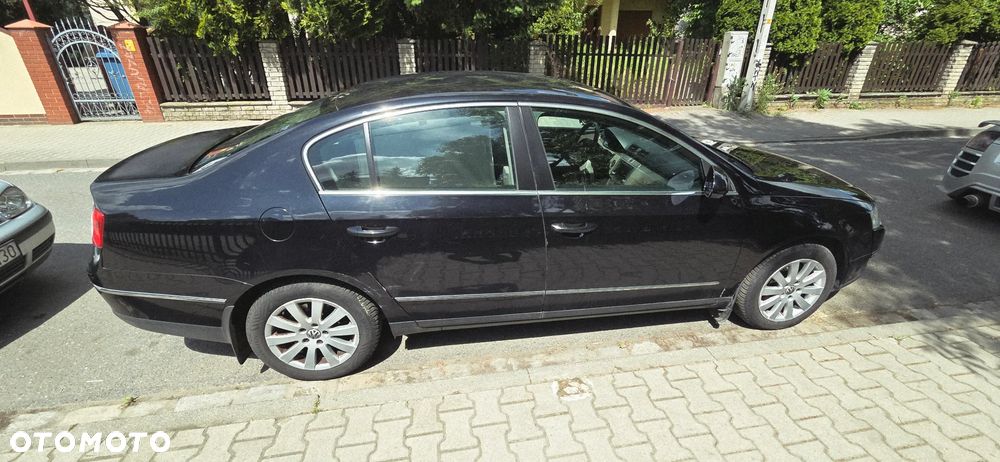 Volkswagen Passat 2.0 TDI DPF Comfortline - 8