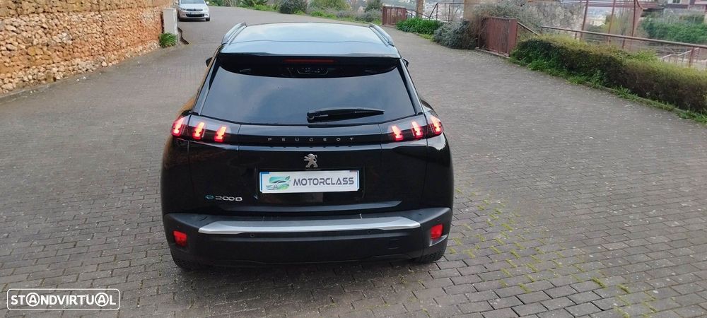 Peugeot e-2008 50 kWh Allure - 6