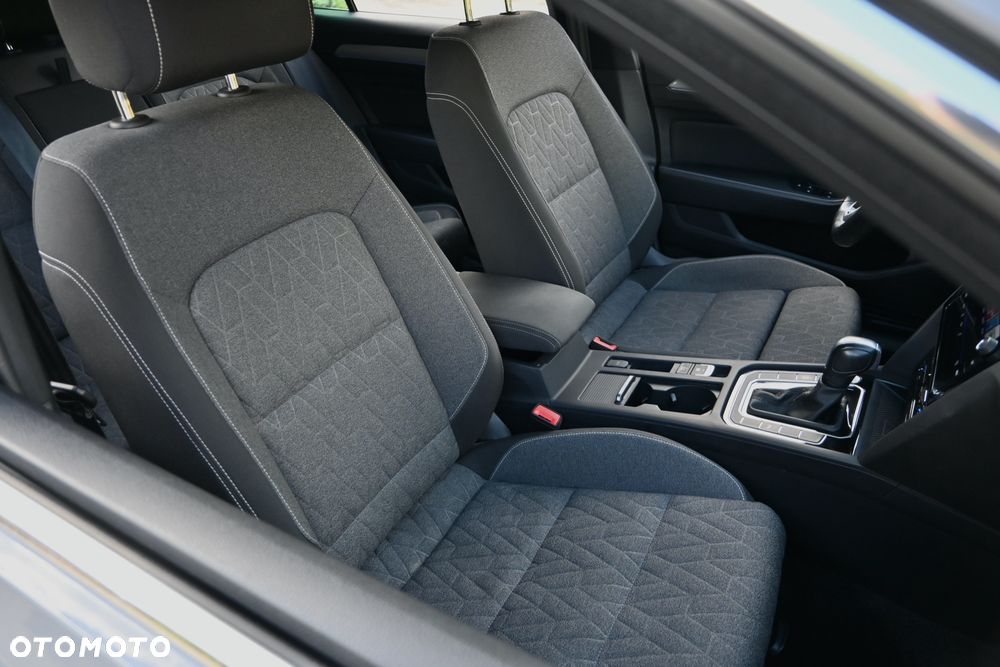 Volkswagen Passat 2.0 TDI SCR DSG Business - 30