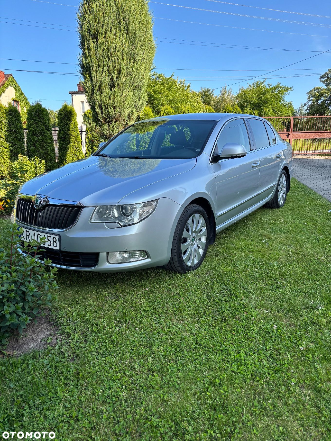Skoda Superb 2.0 TDI DPF Elegance - 1