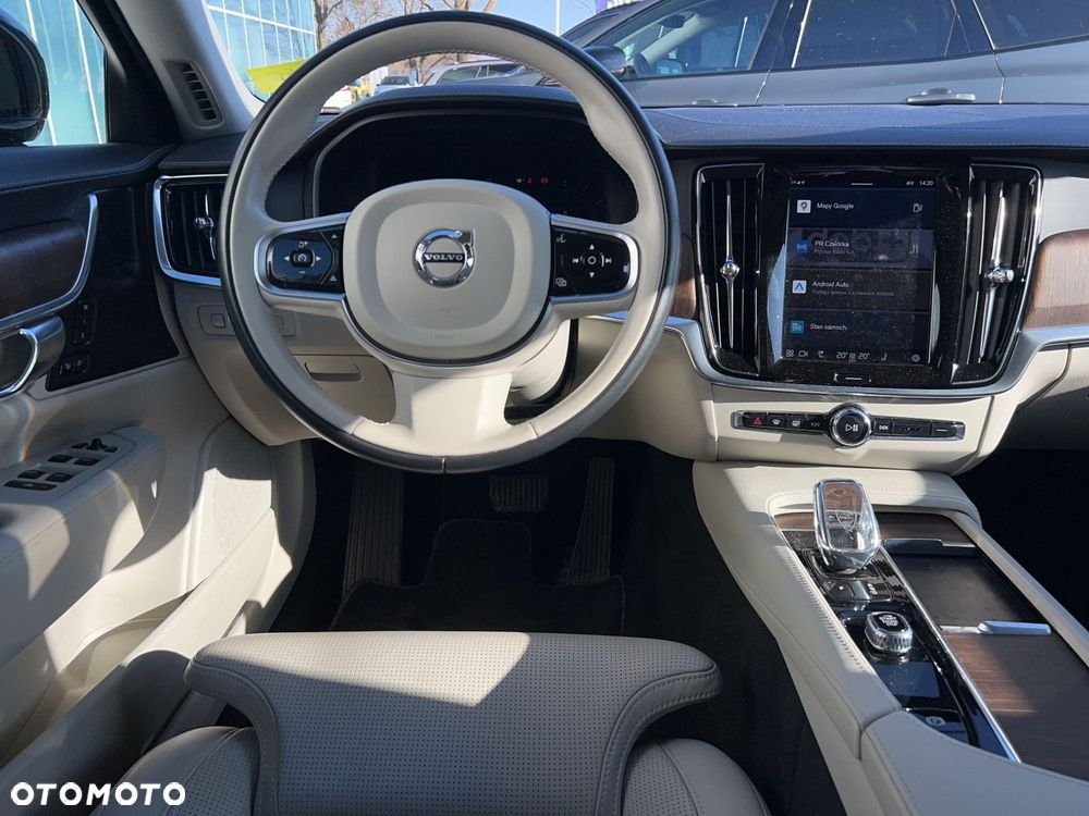 Volvo S90 - 16