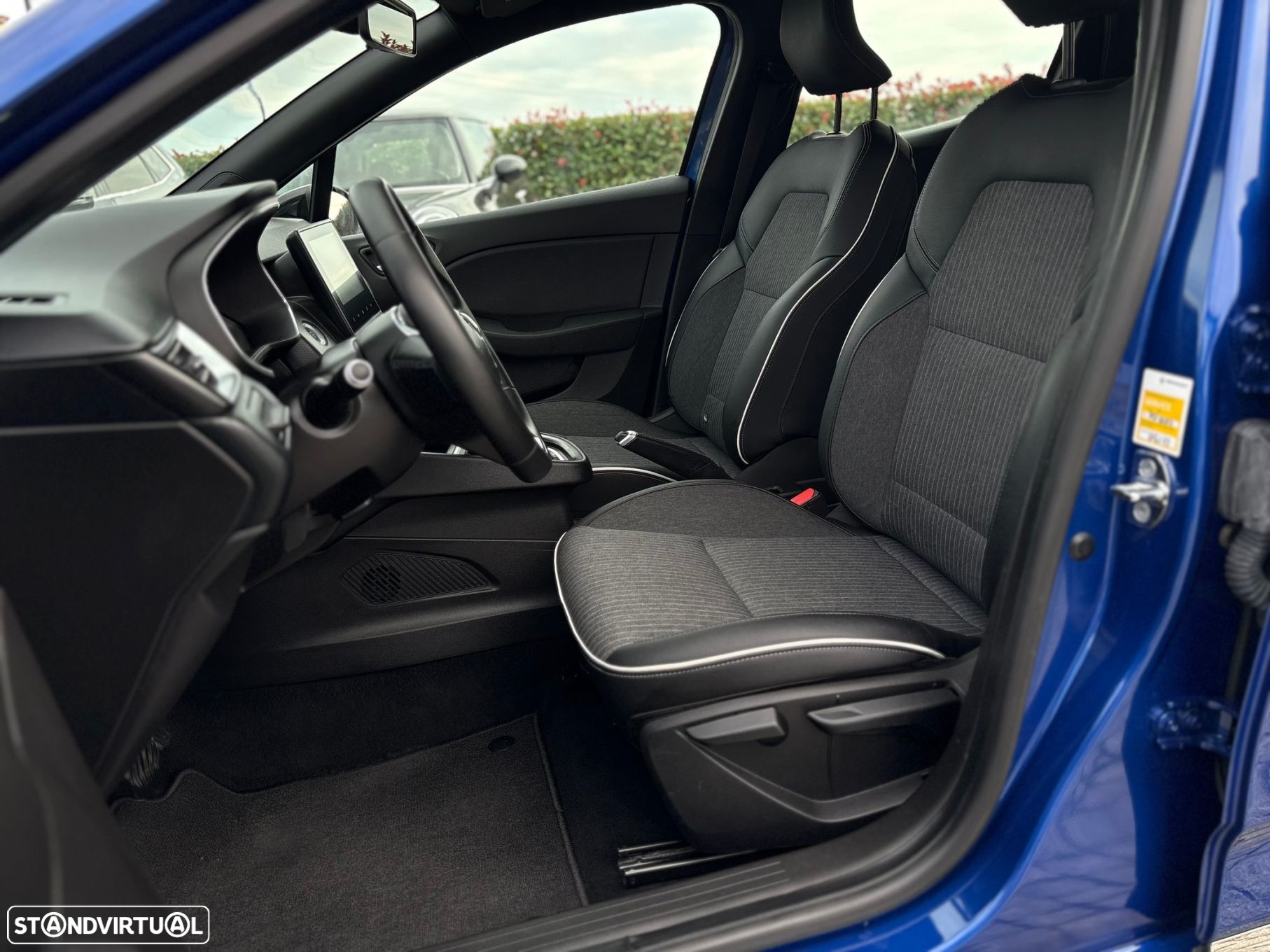 Renault Clio 1.6 E-Tech Full Hybrid Techno - 14