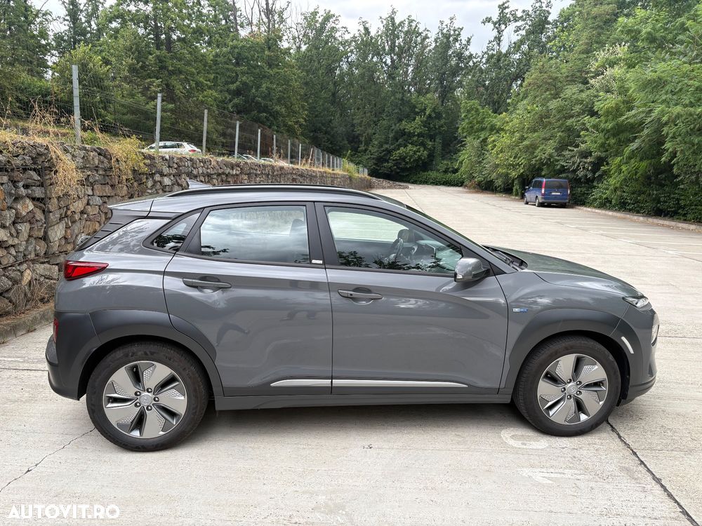 Hyundai KONA - 6