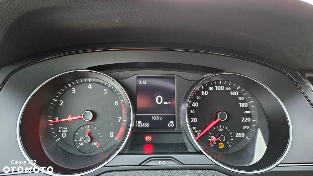 Volkswagen Passat - 11