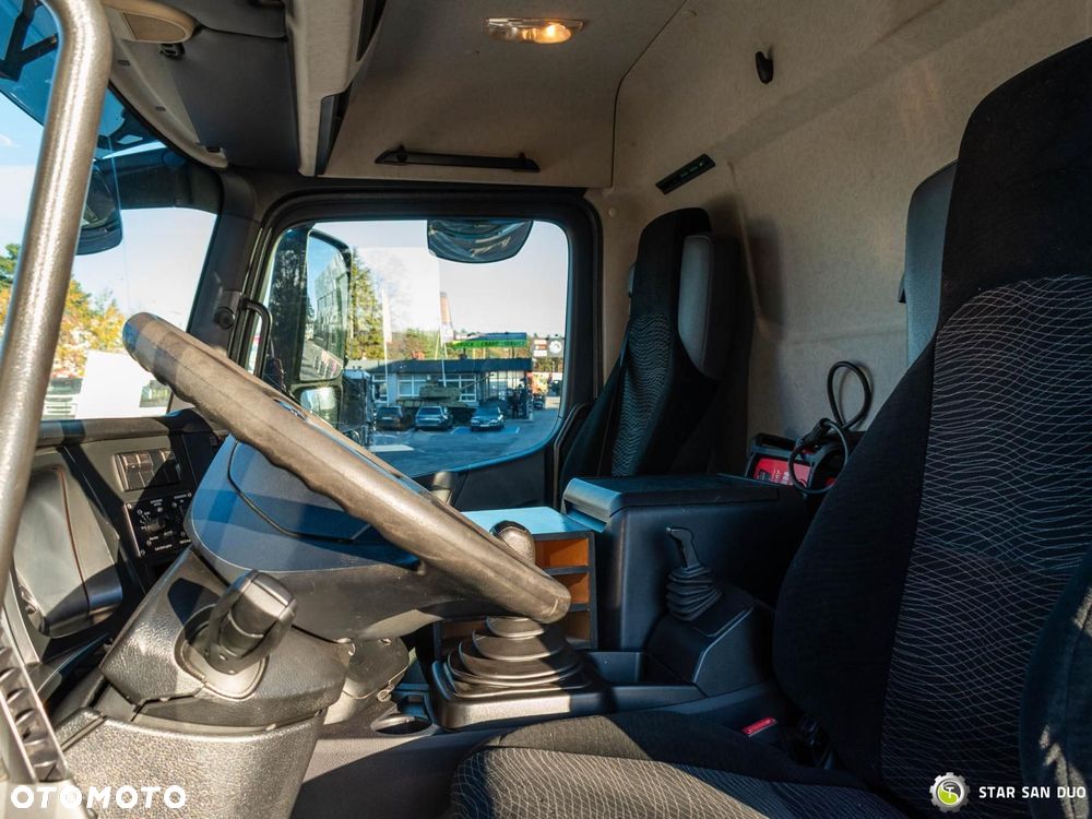 Mercedes-Benz AROCS 1830 4x4 chłodnia kamper - 16