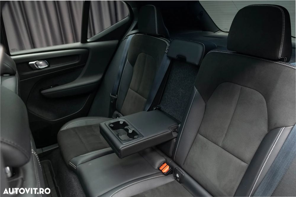 Volvo XC 40 B4 B AWD Geartronic RDesign - 21