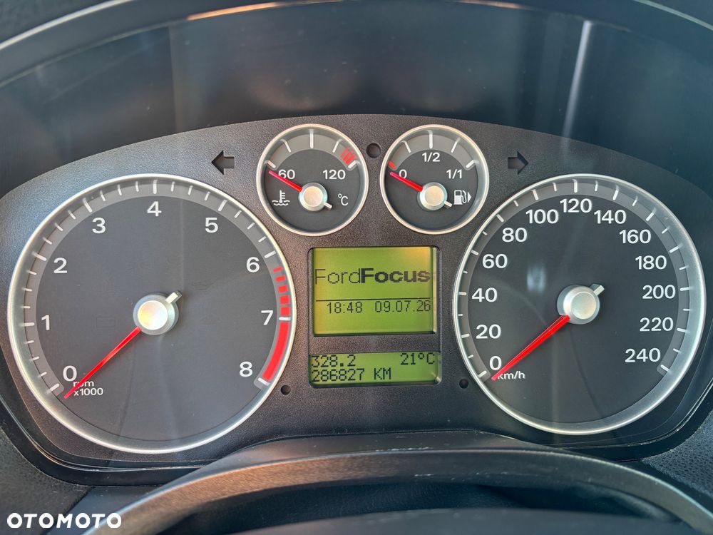 Ford Focus 2.0 16V Titanium - 19