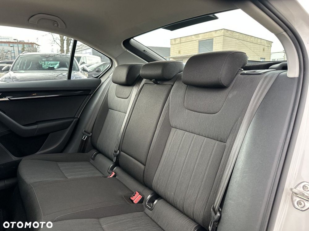 Skoda Octavia 2.0 TDI SCR Style DSG - 30