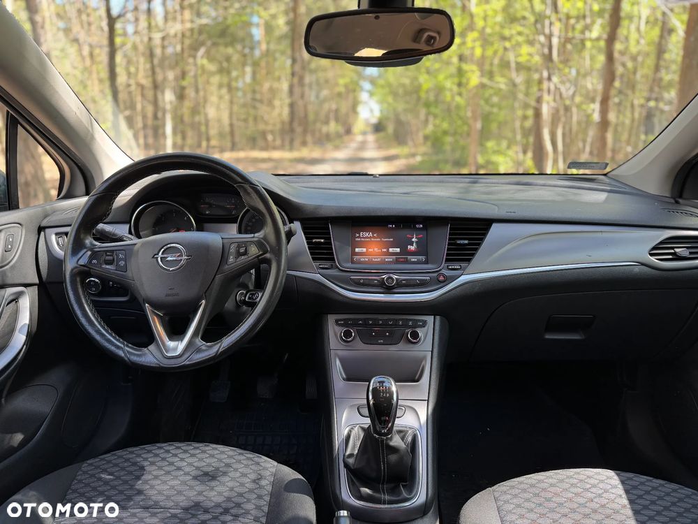 Opel Astra 1.6 CDTI Enjoy S&S - 24