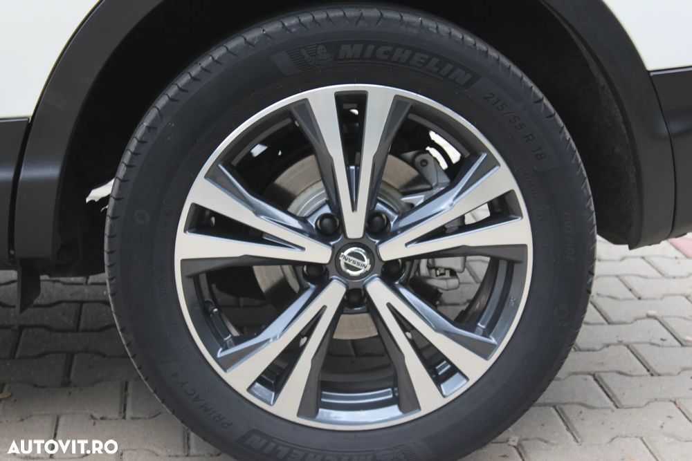 Nissan Qashqai 1.3 l MHEV X-Tronic N-Connecta - 24