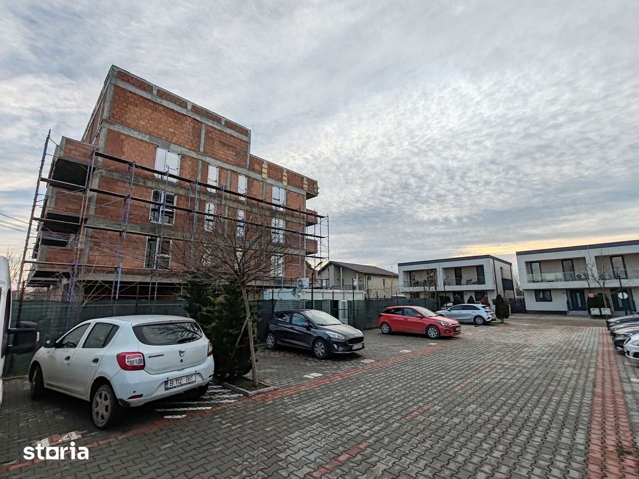 DUPLEX - 3 CAMERE 211 MP  GHENCEA DRUMUL TABEREI - Imagine principală: 2/5