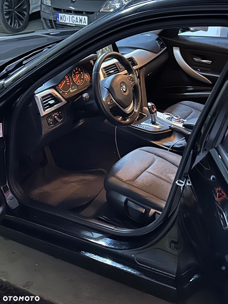 BMW Seria 3 316d - 7