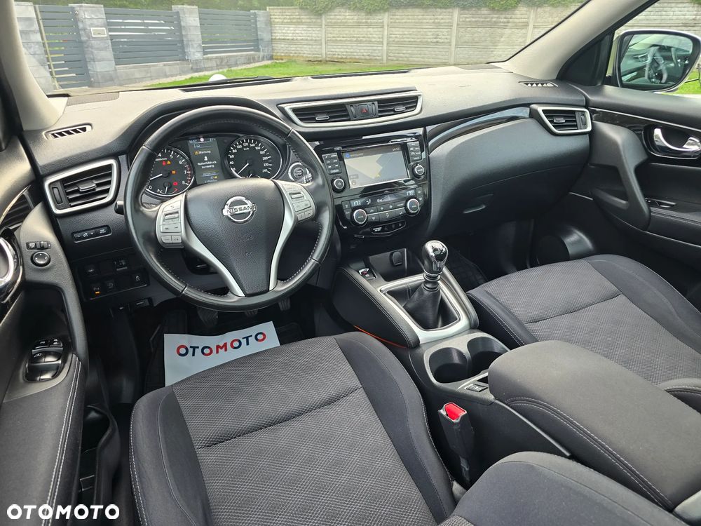Nissan Qashqai 1.6 DIG-T N-Connecta - 28