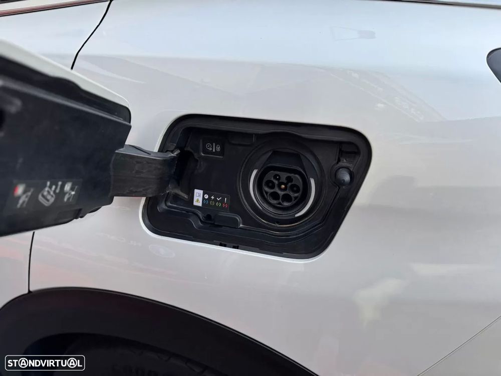 Peugeot 3008 1.6 Hybrid Allure Pack e-EAT8 - 30