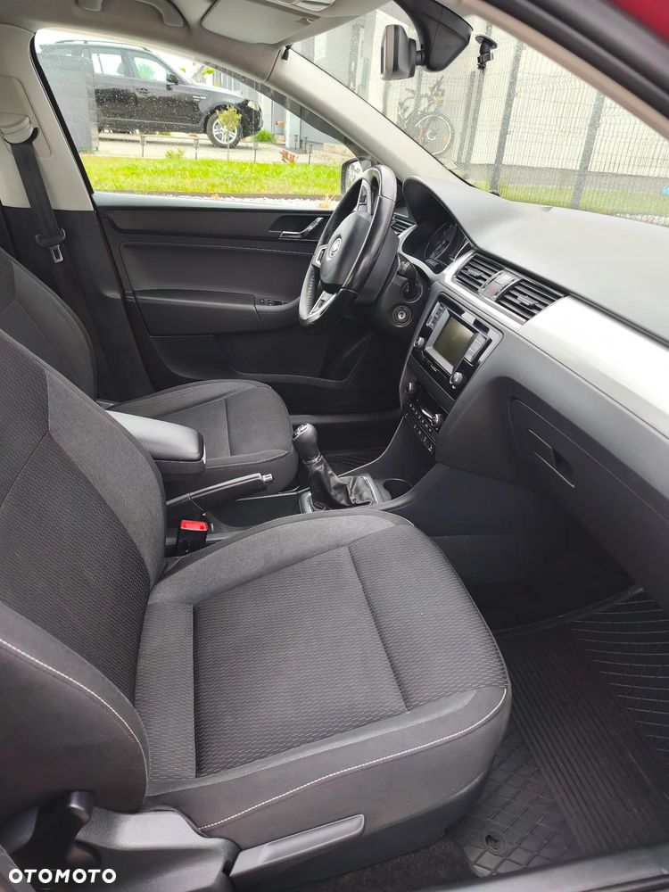 Skoda RAPID Spb 1.2 TSI Style - 8