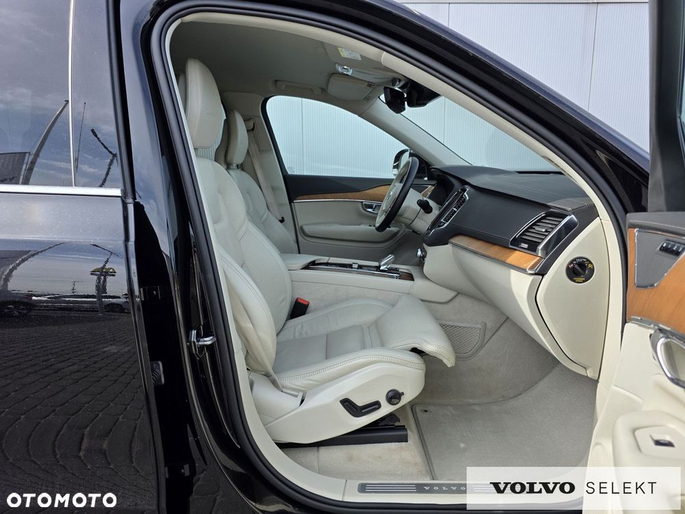 Volvo XC 90 - 16