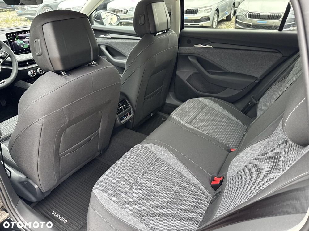 Skoda Superb 2.0 TDI SCR 4x4 Selection DSG - 28