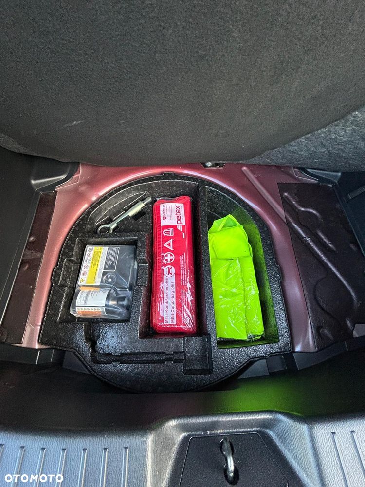 Mazda 2 SKYACTIV-G 90 Homura - 24