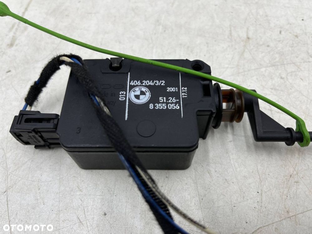 Siłownik klapki paliwa BMW X5 E53 99-06r. silniczek 8355056 - 3