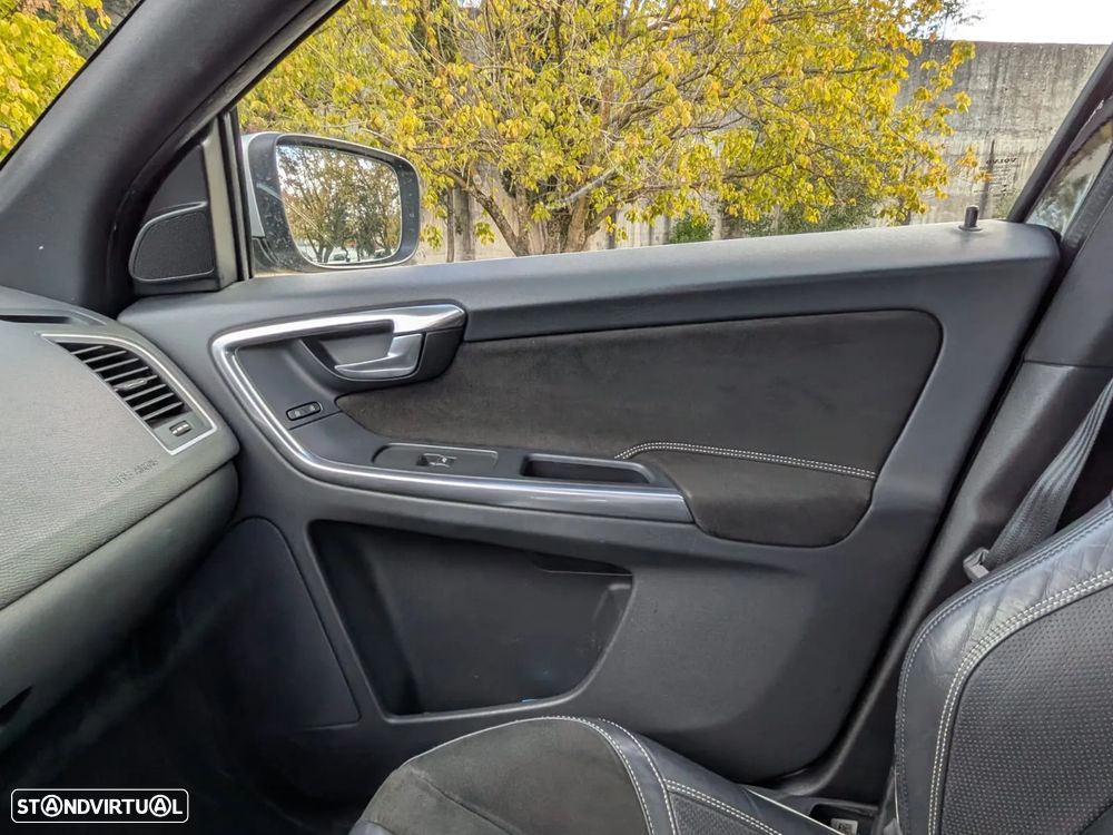 Volvo XC 60 2.0 D4 R-Design Momentum - 15