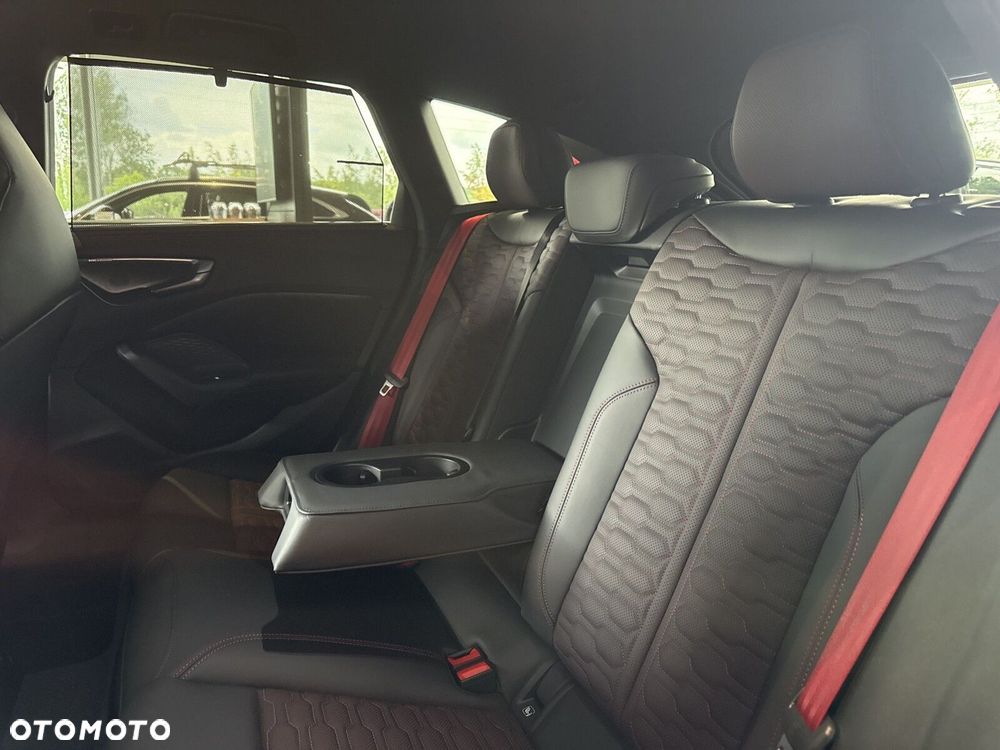Audi RS5 Avant - 17