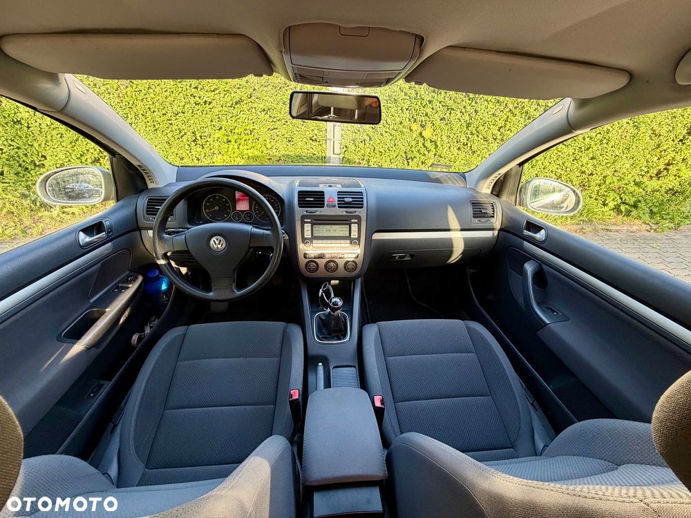 Volkswagen Golf 1.6 FSI Comfortline - 15