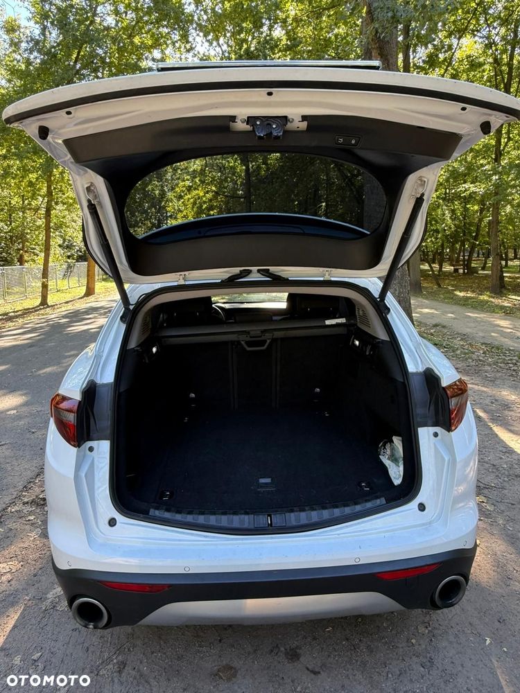 Alfa Romeo Stelvio 2.0 Turbo Sprint Q4 - 8