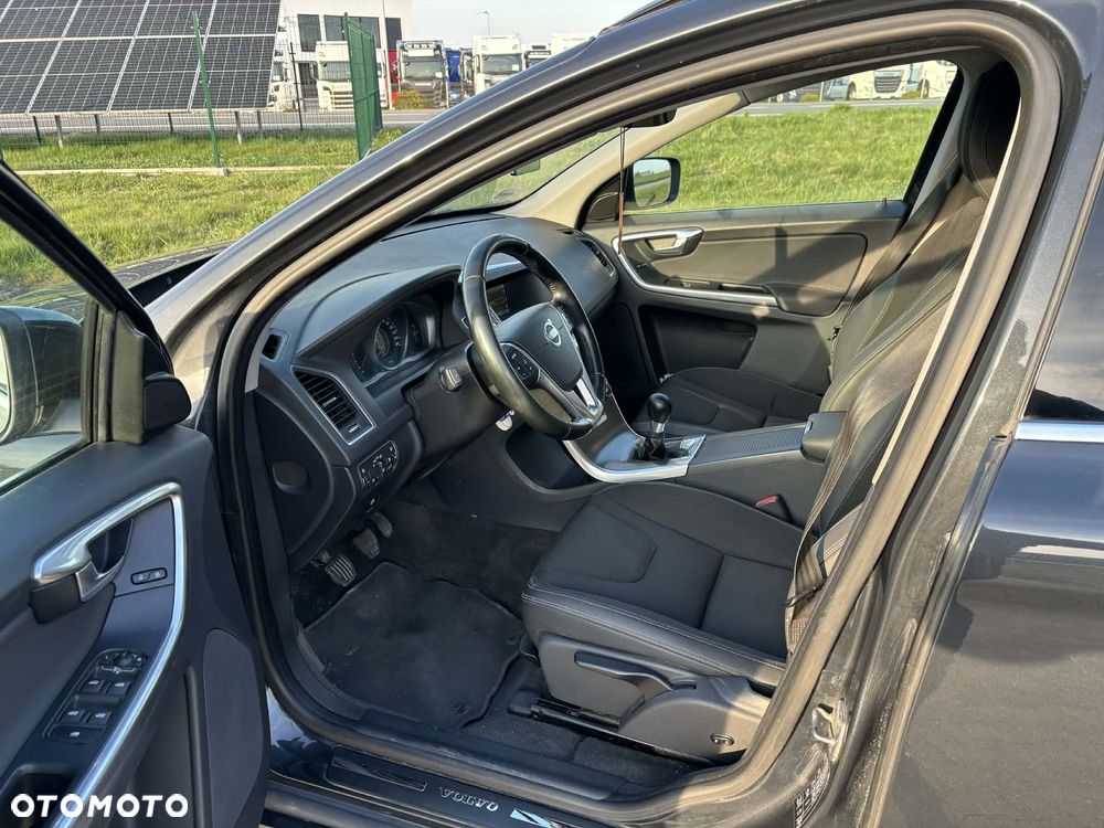 Volvo XC 60 D3 Momentum - 19