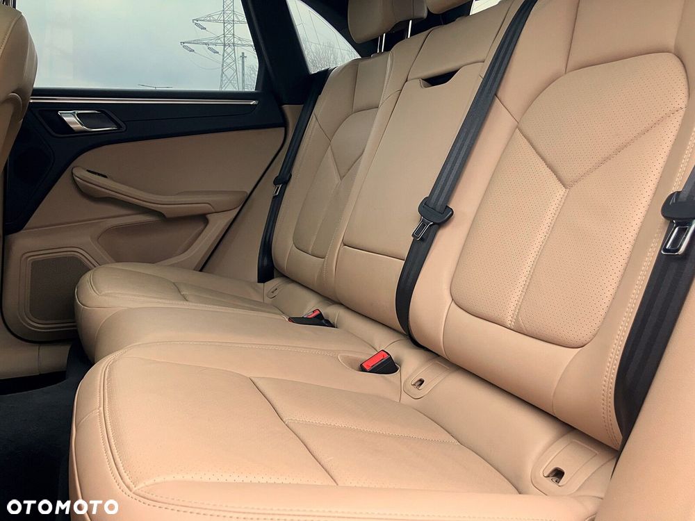 Porsche Macan - 31