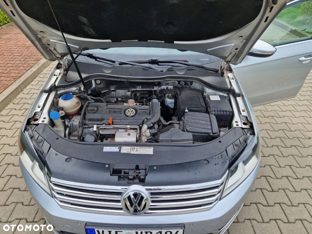 Volkswagen Passat - 20