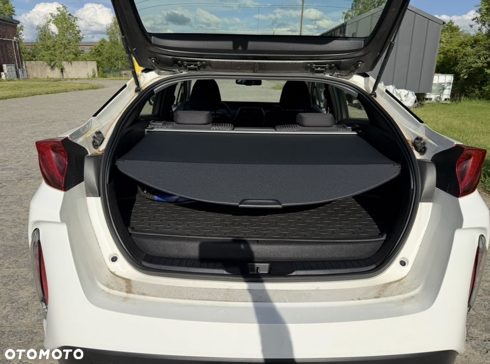 Toyota Prius - 13