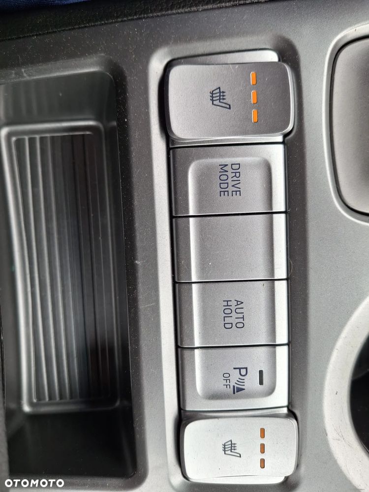 Hyundai Kona 39kWh Premium - 26