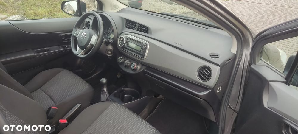 Toyota Yaris 1.0 VVT-i Life - 10