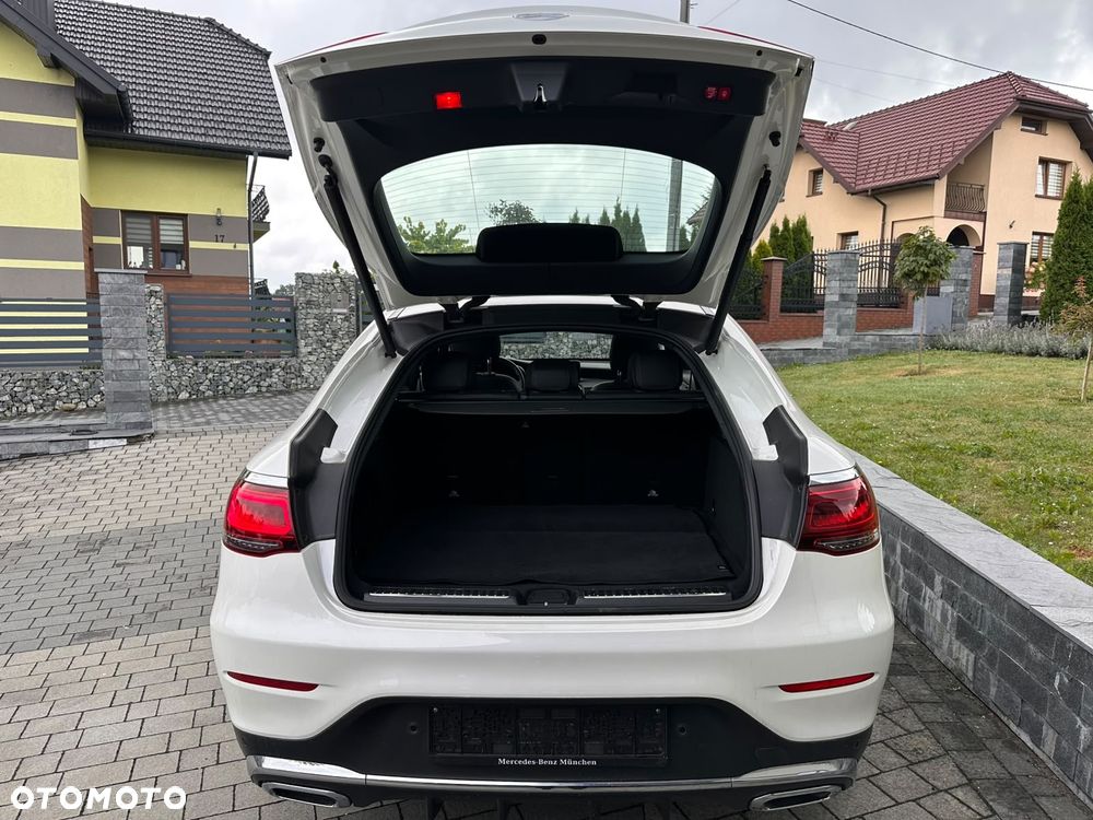 Mercedes-Benz GLC 300 4Matic 9G-TRONIC AMG Line Plus - 18