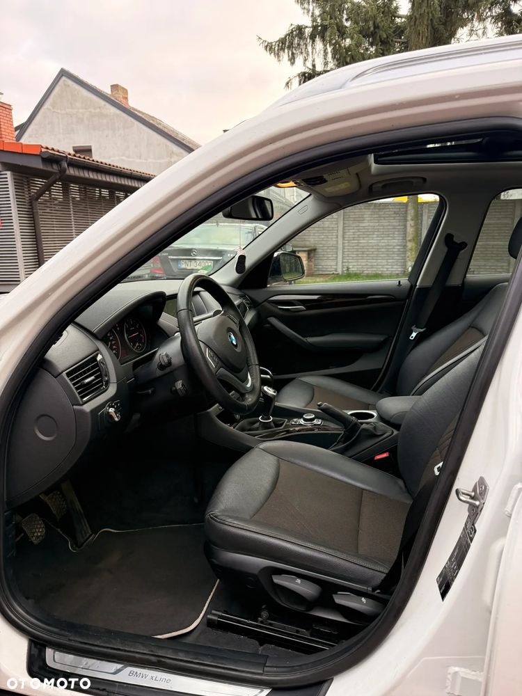 BMW X1 sDrive18d xLine - 12