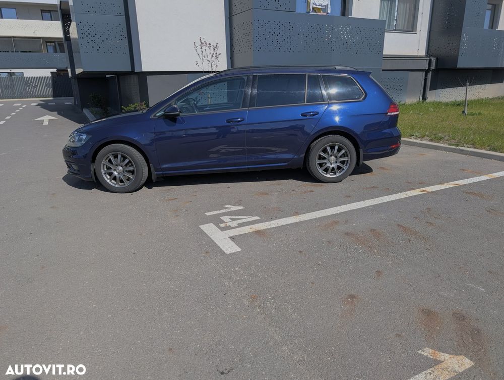 Volkswagen Golf - 3