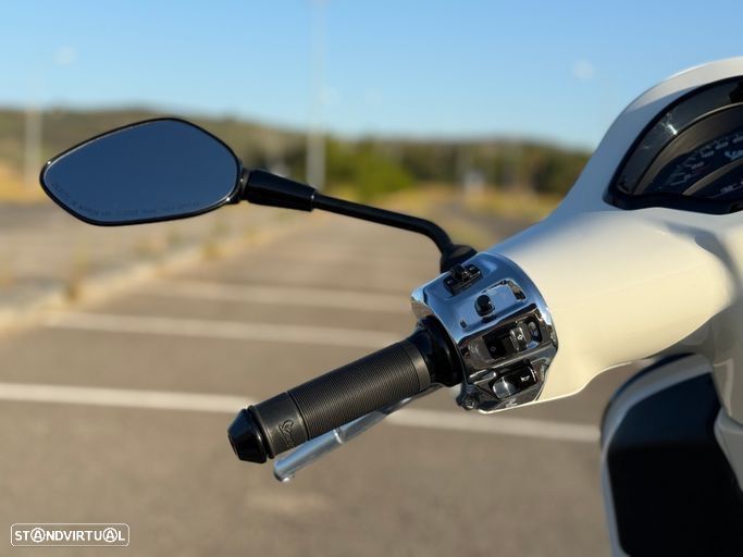 Vespa GTS Super GTS 300 Super - 16
