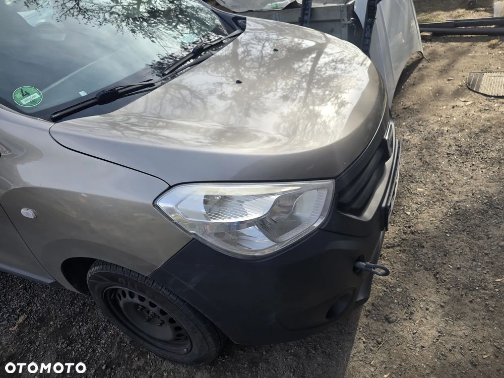 Kompletny  przód  Dacia  dokker w kolorze TEHNK - 6
