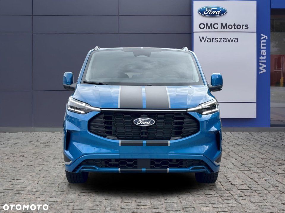 Ford Tourneo Custom - 9