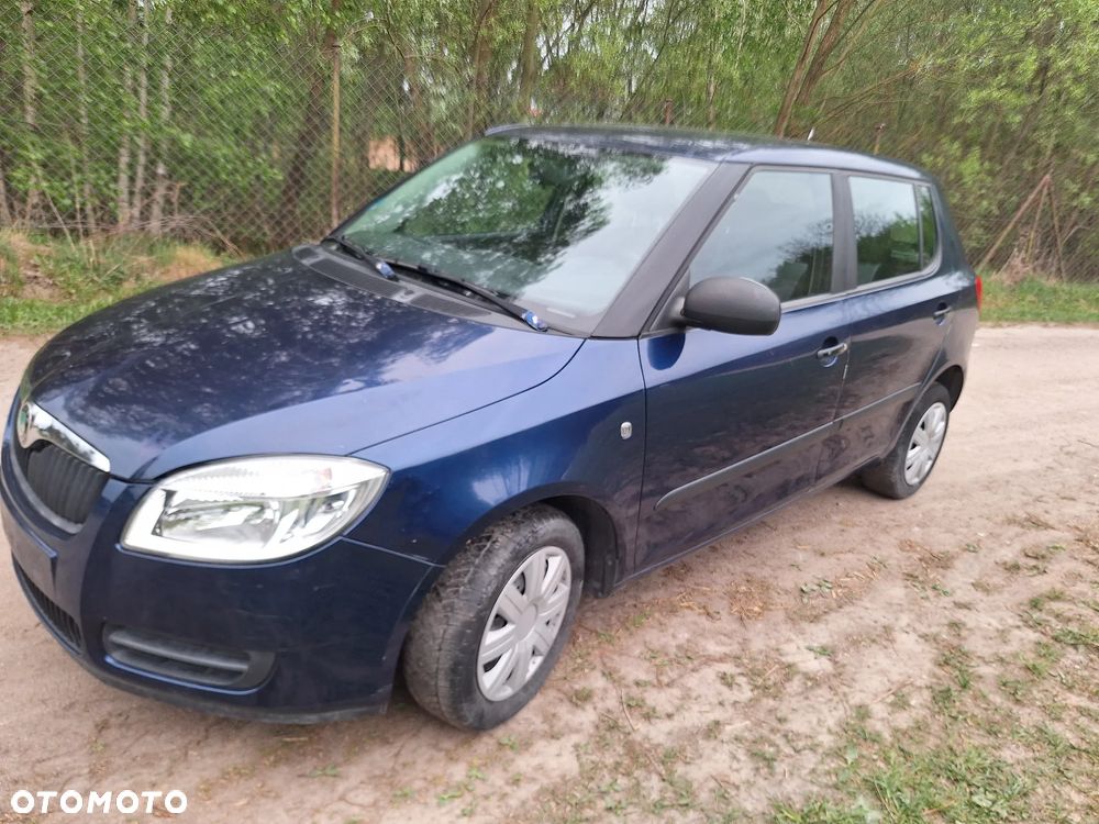 Skoda Fabia 1.2 HTP Ambiente - 2
