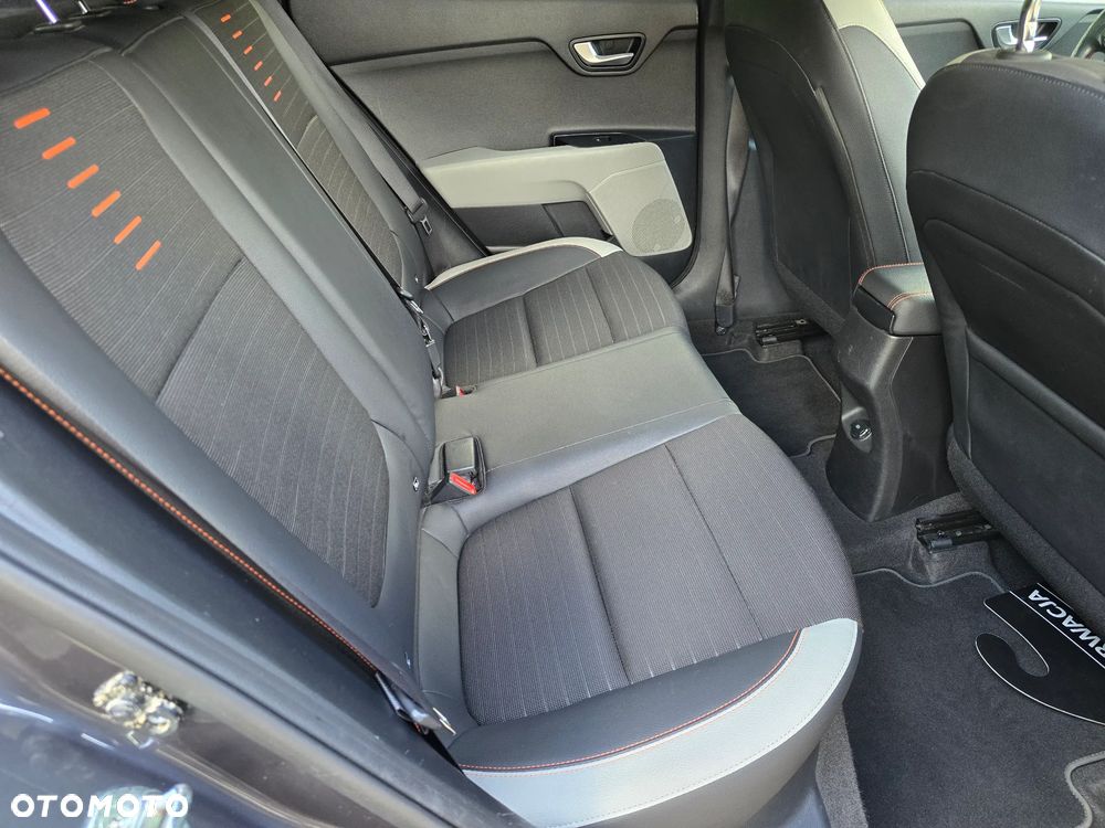 Kia Stonic 1.0 T-GDI 120 Spirit - 21